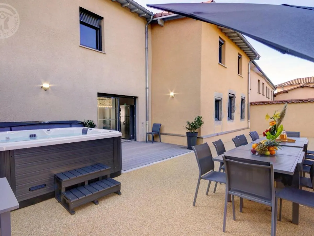 Gite Lumineux Avec Jardin, Jacuzzi, Et Equipements Modernes, Ideal Pour Sejours En Famille Ou Entre Amis - Fr-1-496-234 Montchal Holiday home