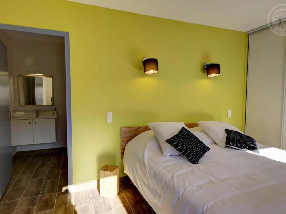 Gite Lumineux Avec Jardin, Jacuzzi, Et Equipements Modernes, Ideal Pour Sejours En Famille Ou Entre Amis - Fr-1-496-234 Montchal France