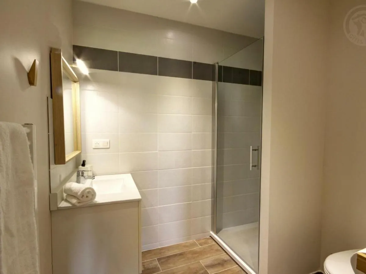 Holiday home Gite Lumineux Avec Jardin, Jacuzzi, Et Equipements Modernes, Ideal Pour Sejours En Famille Ou Entre Amis - Fr-1-496-234 Montchal France