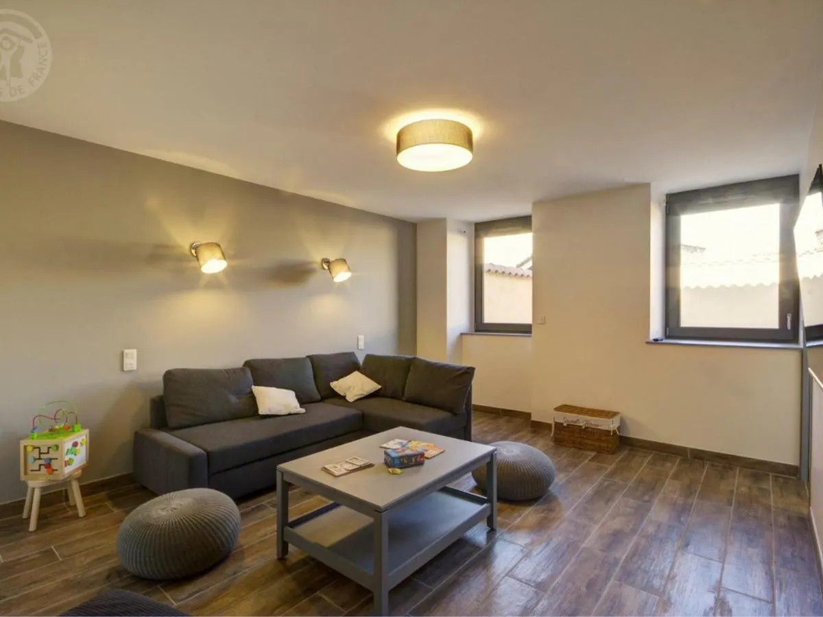 Holiday home Gite Lumineux Avec Jardin, Jacuzzi, Et Equipements Modernes, Ideal Pour Sejours En Famille Ou Entre Amis - Fr-1-496-234 Montchal