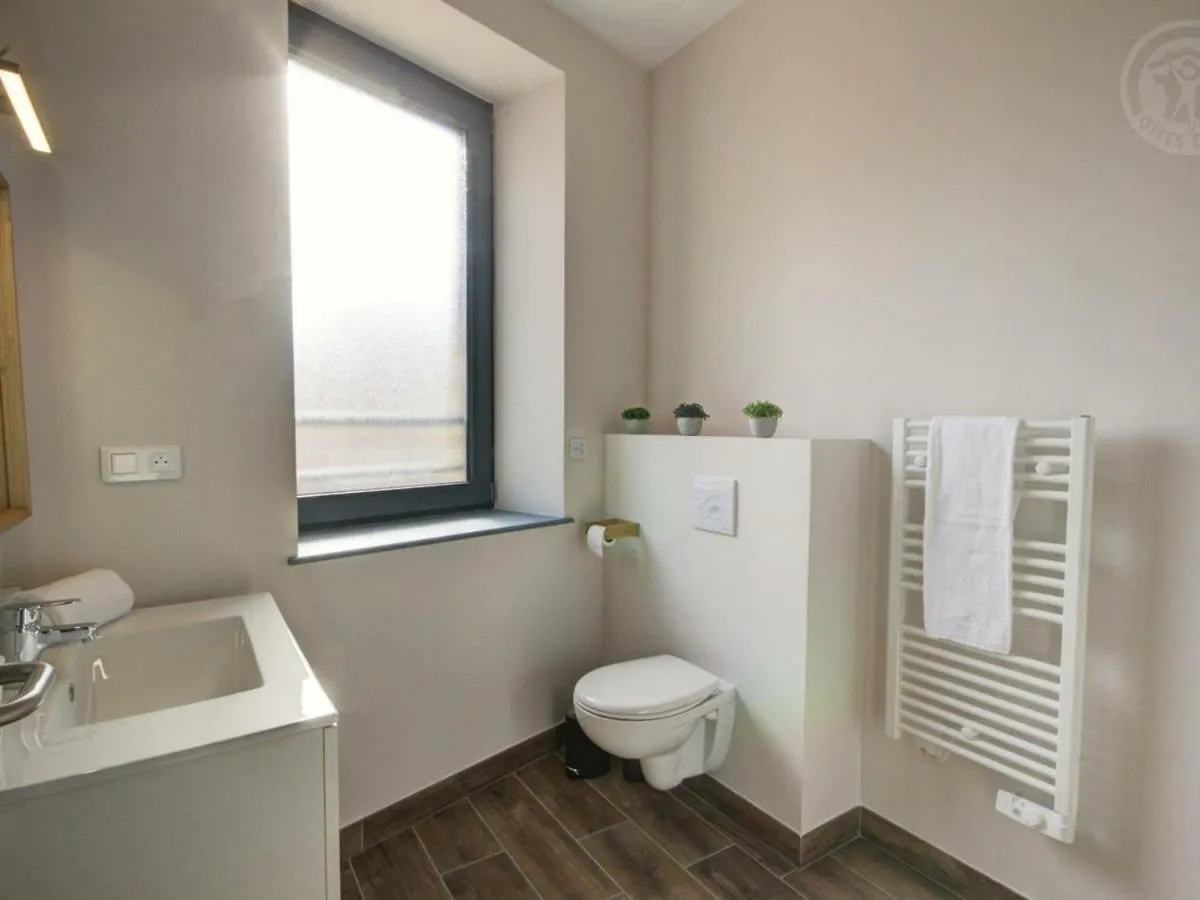 Gite Lumineux Avec Jardin, Jacuzzi, Et Equipements Modernes, Ideal Pour Sejours En Famille Ou Entre Amis - Fr-1-496-234 Montchal 0*,