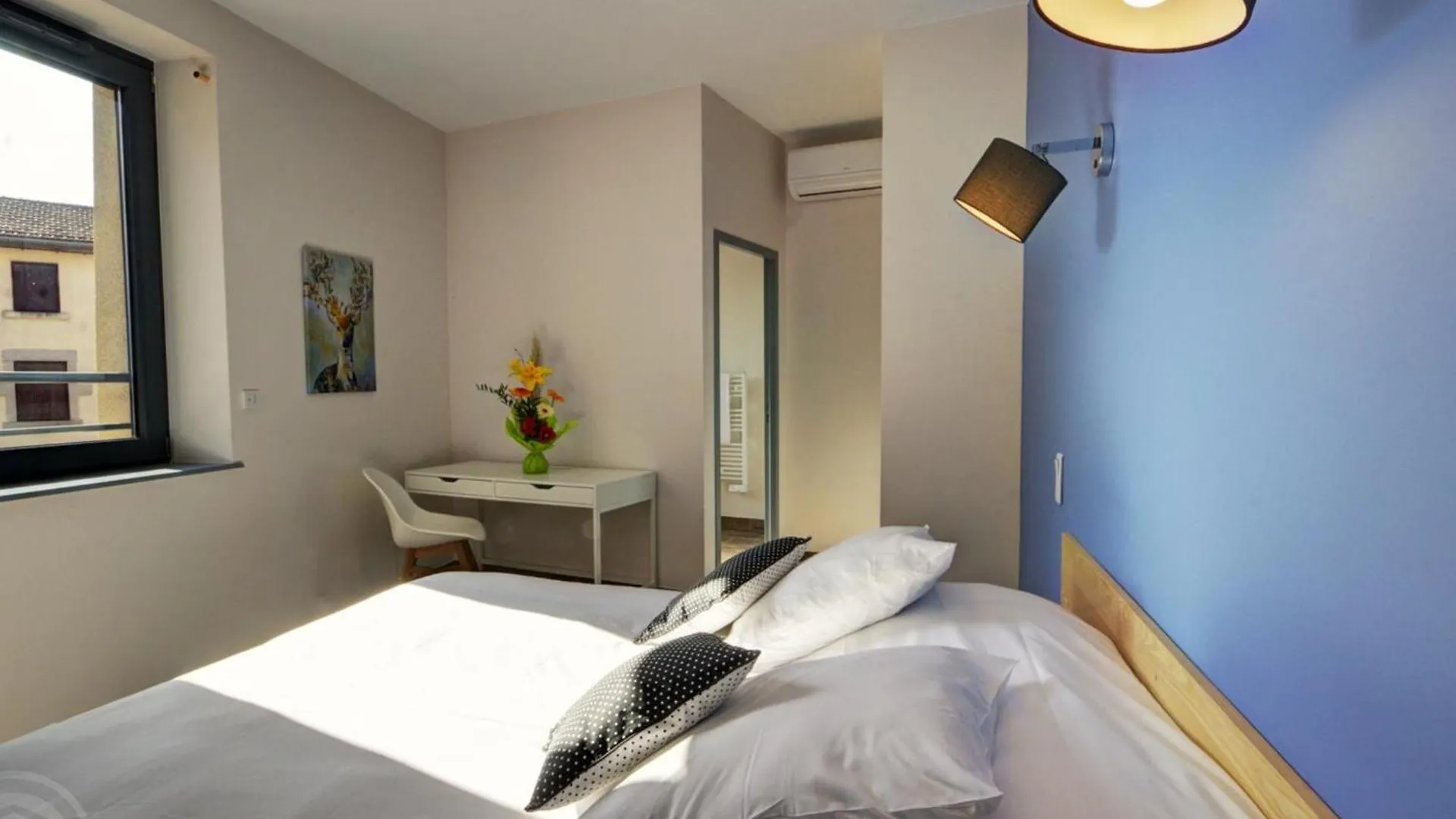 Gite Lumineux Avec Jardin, Jacuzzi, Et Equipements Modernes, Ideal Pour Sejours En Famille Ou Entre Amis - Fr-1-496-234 Montchal 0*,  France